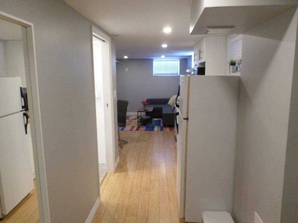 Fantastic And Modern Downtown 1-Bed Basement Apt., Parking Wi-Fi And Netflix Included Ottawa Exterior foto